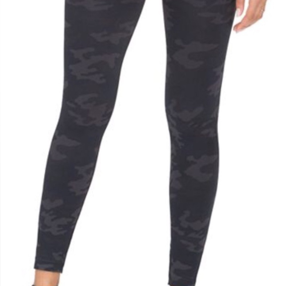 SPANX Men's Camo Pants - Black